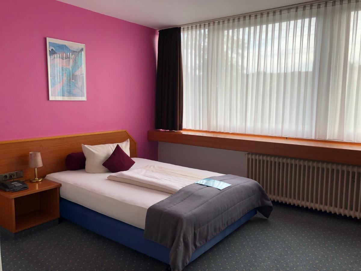 Hotel Servatius Koln Bagian luar foto
