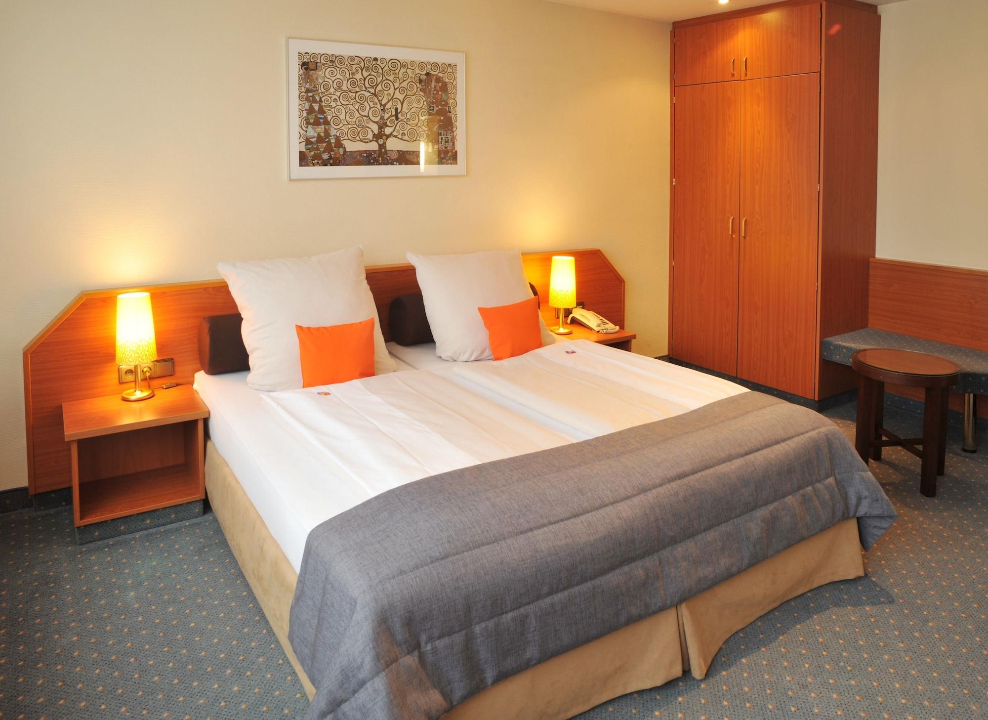 Hotel Servatius Koln Bagian luar foto