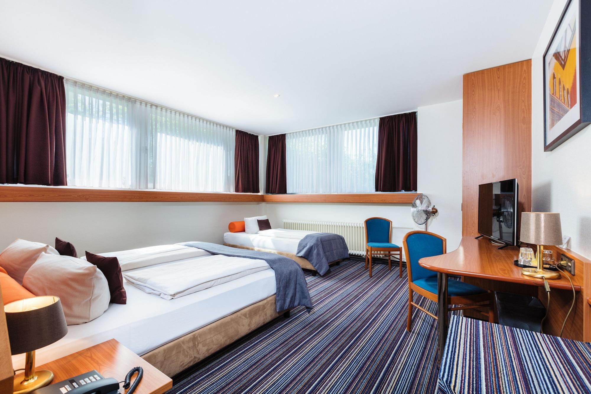 Hotel Servatius Koln Bagian luar foto