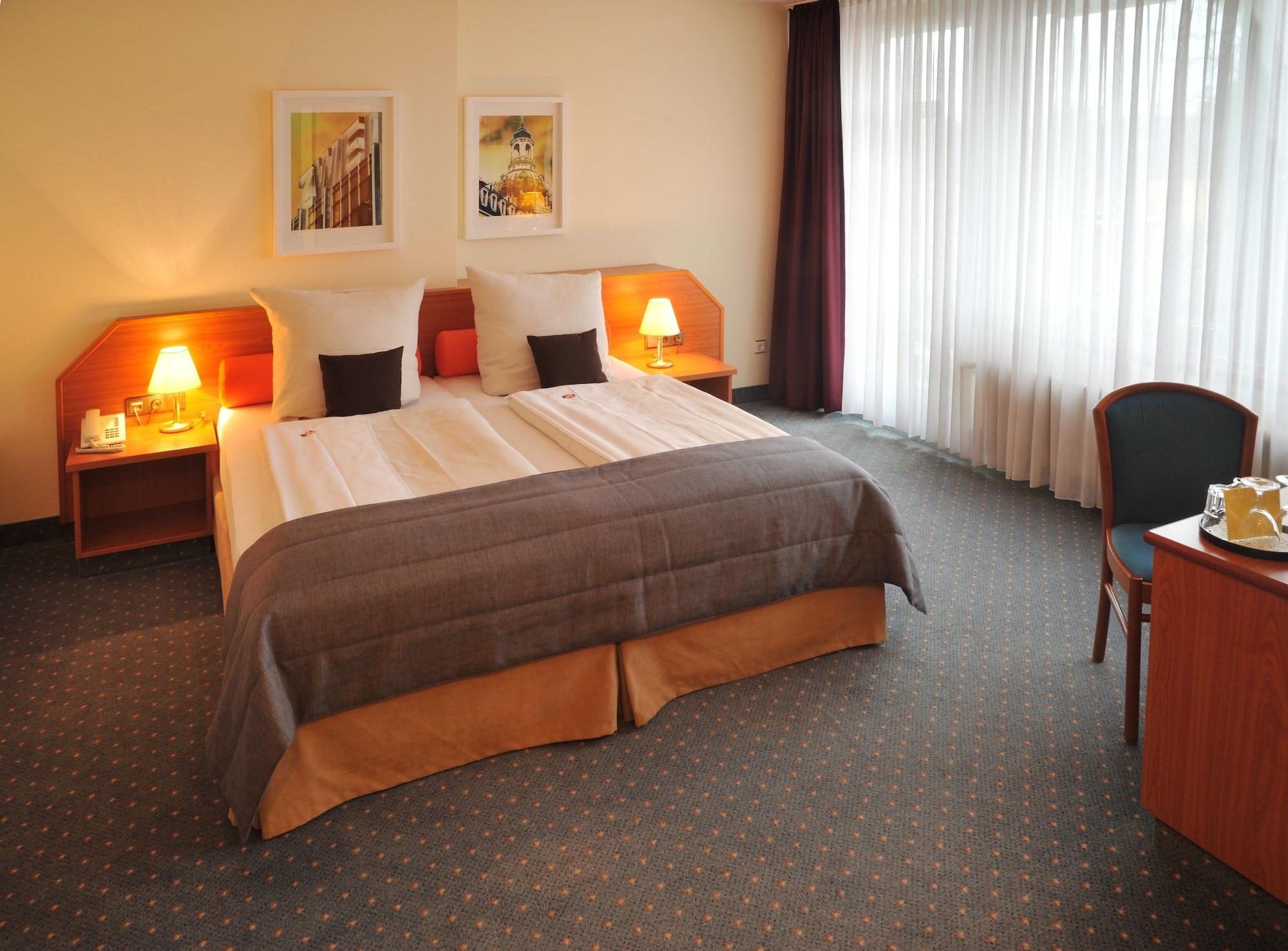 Hotel Servatius Koln Bagian luar foto