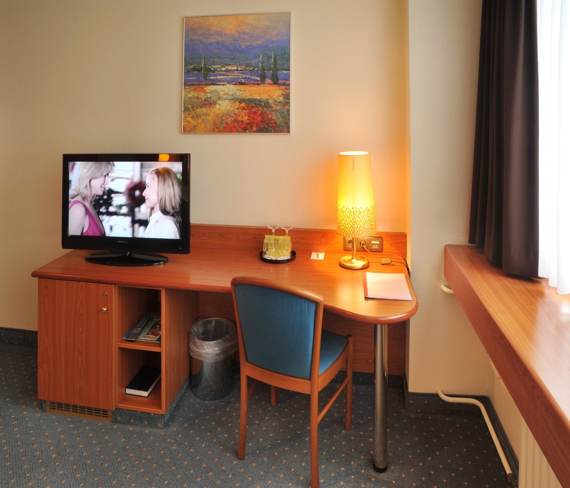 Hotel Servatius Koln Bagian luar foto