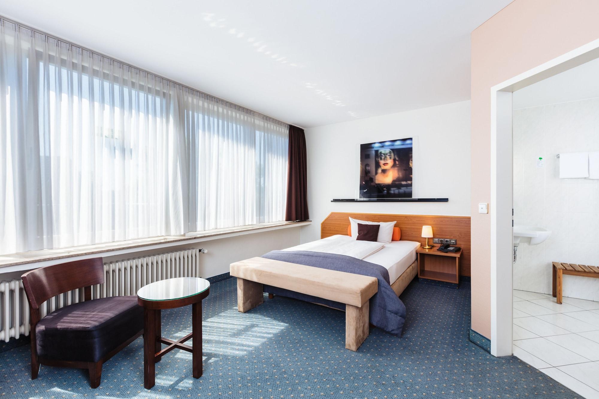 Hotel Servatius Koln Bagian luar foto