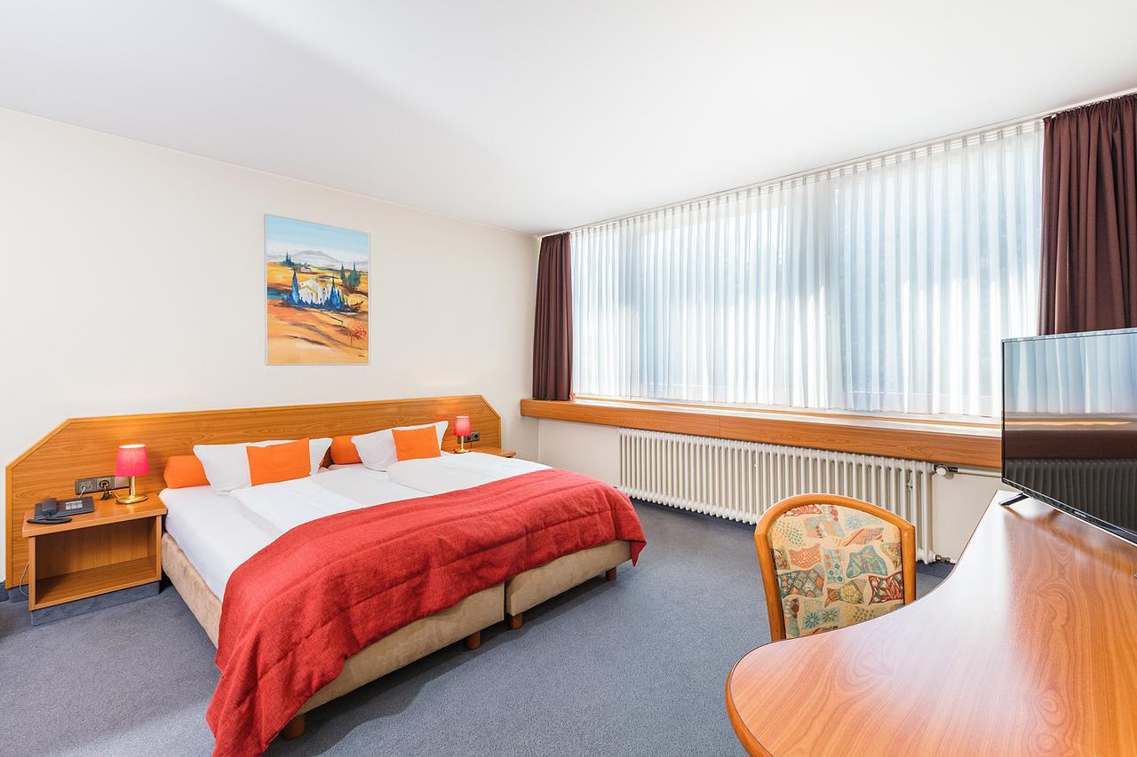 Hotel Servatius Koln Bagian luar foto